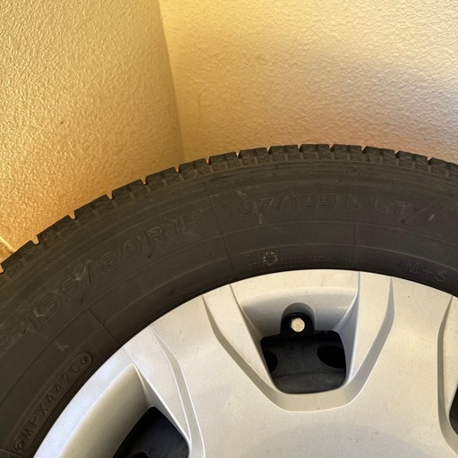 ハイエース純正ホイール＋スタッドレス