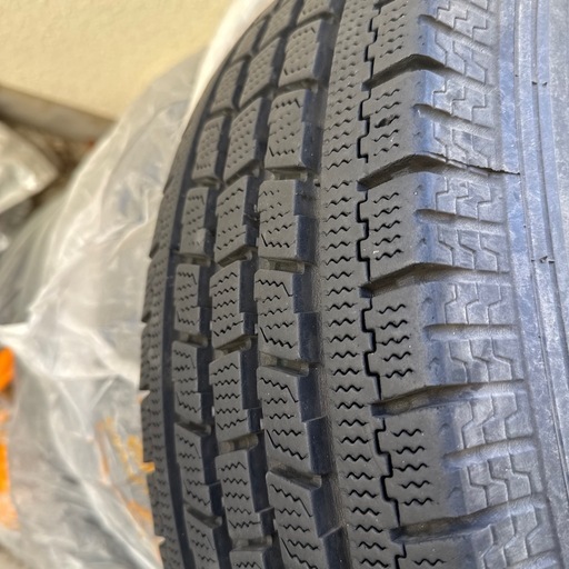 ハイエース純正ホイール＋スタッドレス