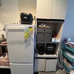 冷蔵庫、食器棚譲ります