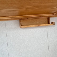 木製ワークデスク(ケーブル穴・電源タップ受け・引き出し付)の画像