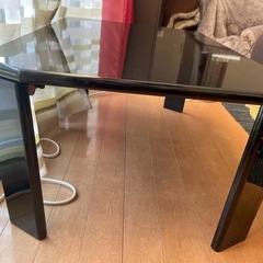 リビングテーブル