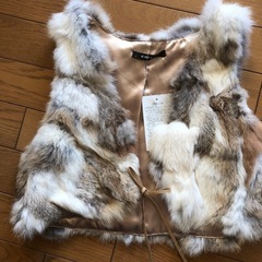 新品🐇ラビット毛皮ファーベスト 