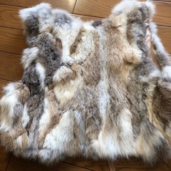 新品🐇ラビット毛皮ファーベスト の画像