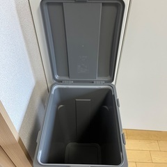 ゴミ箱　45リットル