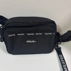 ミルクフェド　ショルダーバッグ