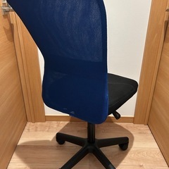 キャスターチェアーの画像