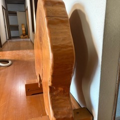 木の置物（大）の画像
