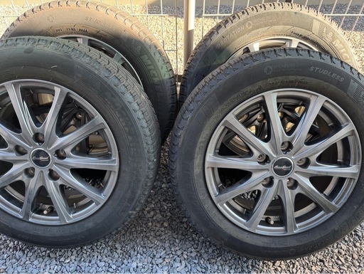 スタッドレスタイヤ185/65R15フリード他