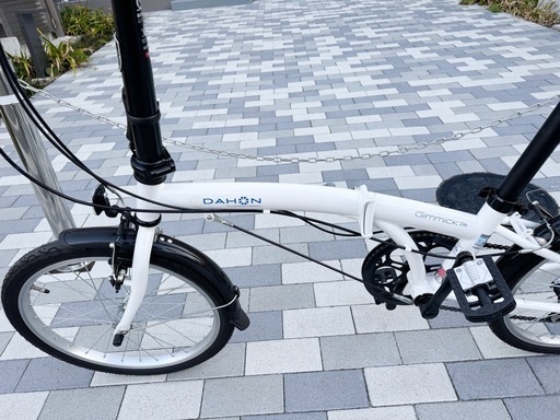 DAHON ダホン　Gimmick D6 折りたたみ自転車 白 DAHON ダホン Gimmick D6 折りたたみ自転車 白 DAHON ダホン Gimmick