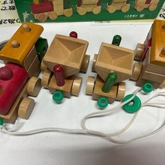 ニチガン ブロックトレイン 木のおもちゃ 積み木もできる楽しい四両編成 1021 少し破損あり 中古品 ③の画像