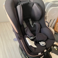 チャイルドシート コンビ　combi ゼウスターンラグジュアZW...