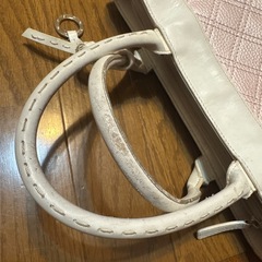 ピンク レザー ハンドバッグ ４℃の画像