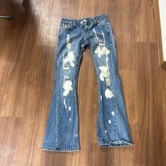 デニムパンツの画像