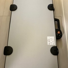 　TOSHIBAズボンプレッサーほぼ未使用