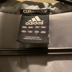 160センチから170センチ　中綿 ダウン　adidas  Lサイズ  ジャンパー ウインドブレーカー の画像