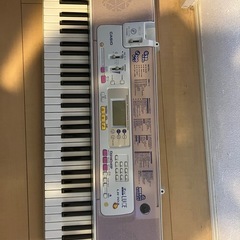 カシオ電子ピアノ　LK103
