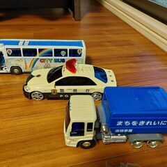 【トイコー】バス、パトカー、ゴミ収集車のセット