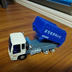 【トイコー】バス、パトカー、ゴミ収集車のセットの画像