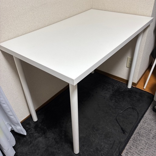 IKEA テーブル　　机として使用