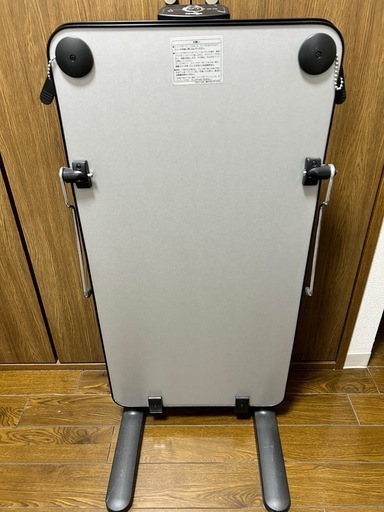 【新品・未使用】東芝ズボンプレッサー(2019年製) ★取扱説明書有