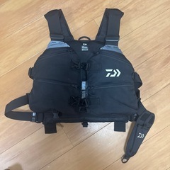 中古　ダイワ(DAIWA) フィッシングベスト タクティカル ゲームベスト ブラック フリー DF-4020、アタッチメントポケットセット
