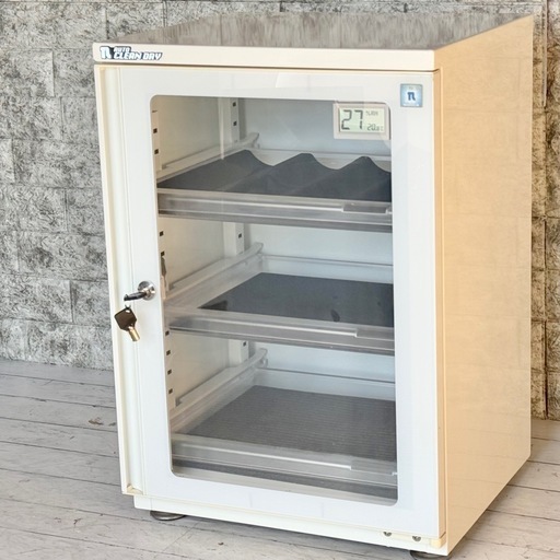 東洋リビング「CREAN AUTO DRY」 ED-80CWB 鍵付き防湿庫 (maro) 共和のカメラ《その他》の中古あげます・譲ります｜ジモティー で不用品の処分