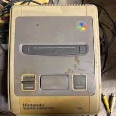 ファミコンゲーム機3台まとめの画像