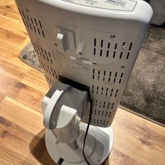 遠赤外線ヒーター ストーブの画像