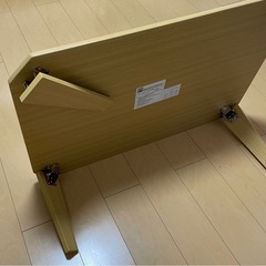 テーブルとラック
の画像