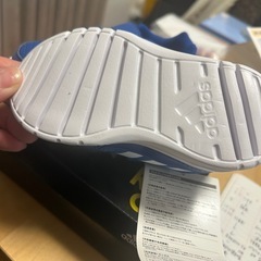adidas キッズ　シューズ　新品未使用　タグ付きの画像