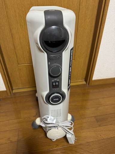 デロンギ オイルヒーター HJ0812 (JPONLINE) 朝霞の季節、空調家電《オイルヒーター》の中古あげます・譲ります｜ジモティーで不用品の処分