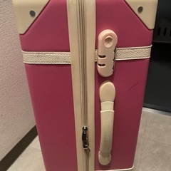 キャリーケースの画像