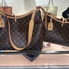 ルイヴィトンの新型LV carryallの画像