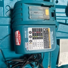 マキタバッテリー充電器
