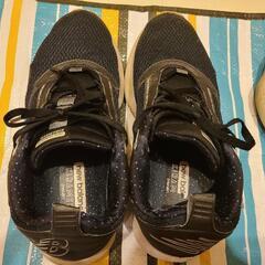 new balanceスニーカー　ワークマン　TOMSの画像