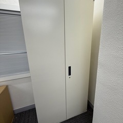ハイキャビネット