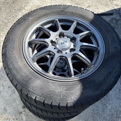 195/65R15 スタッドレスタイヤ 4本セットの画像