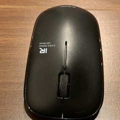ELECOM IR 2.4GHz ワイヤレスマウス ブラックの画像