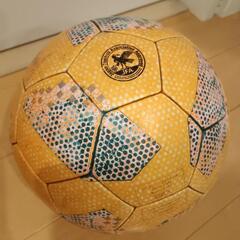 アディダス サッカーボール