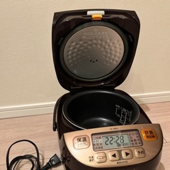 象印 炊飯機 マイコン式 3合 
NL-BB05-TMの画像