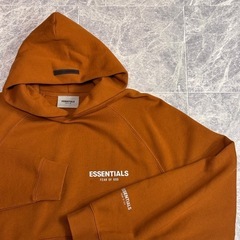 MR PORTER限定 FEAR OF GOD ESSENTIALS 限定カラー の画像