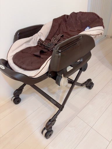 【テーブル付き美品・動作完璧】コンビ　ネムリラ　オートスイング