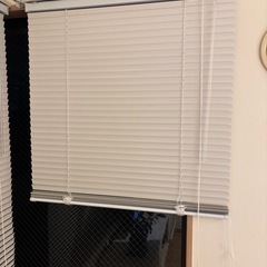 【日本製】アルミブラインド70cm×140cmの画像