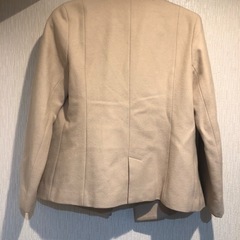 BARNEYS NEW YORKのMサイズのコートの画像