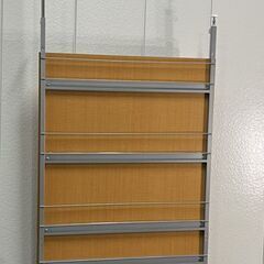 天井突っ張り型 パーテーション マガジンラック付 収納 間仕切り 衝立 店舗 業務 幅90cm×奥行16cm×高さ204cm の画像