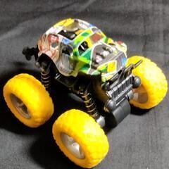 プルバック式、迷彩色ミニカー