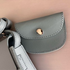 新品未使用　縦型ショルダーバックの画像