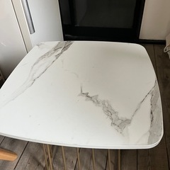 ソファーテーブル