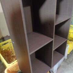 左右色々の物に収納出来ます