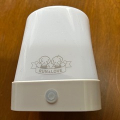 RUN&LOVE 犬のイラスト付きランプ ホワイト ペン立て・めがね入れとして‥の画像
